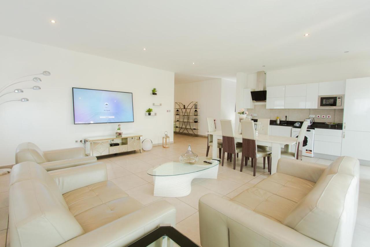 Accra Luxury Apartments @ Pine Court Екстер'єр фото